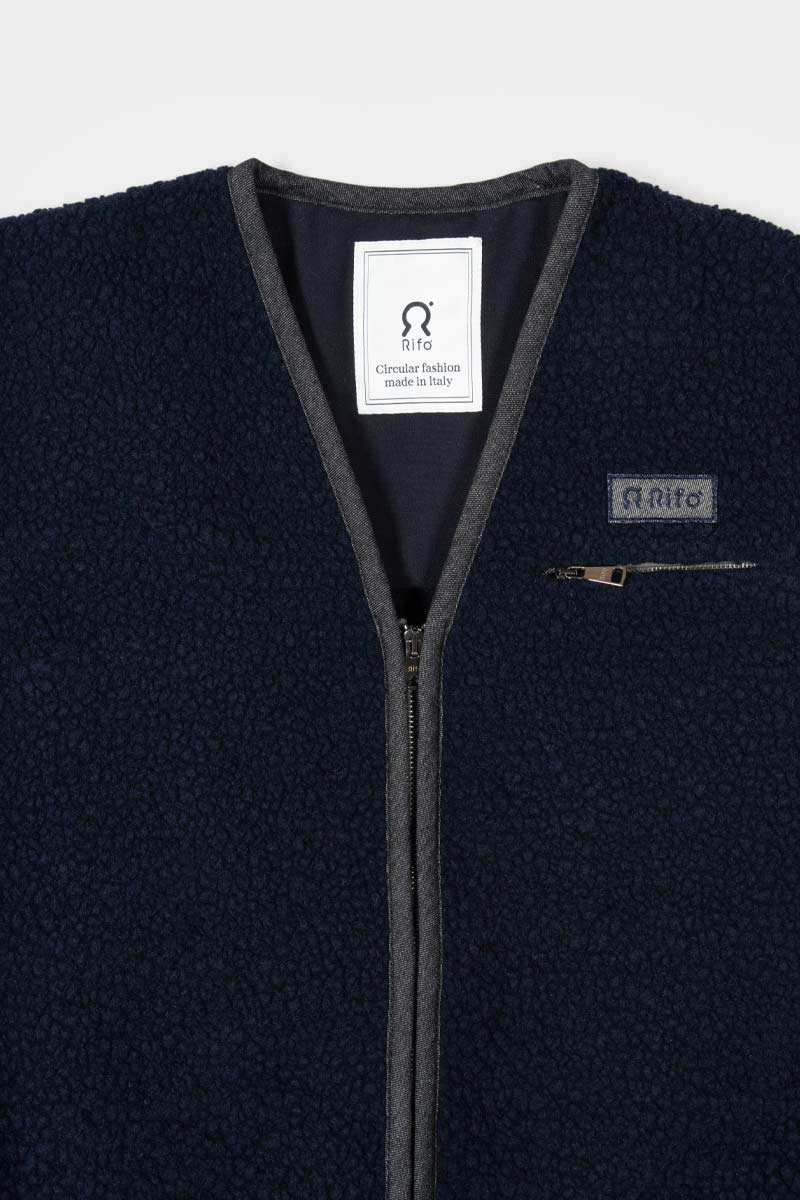 Gilet Pile Donna Uomo Lana Riciclata Andrew - Rifò Lab Moda circolare made in Italy
Blu Notte