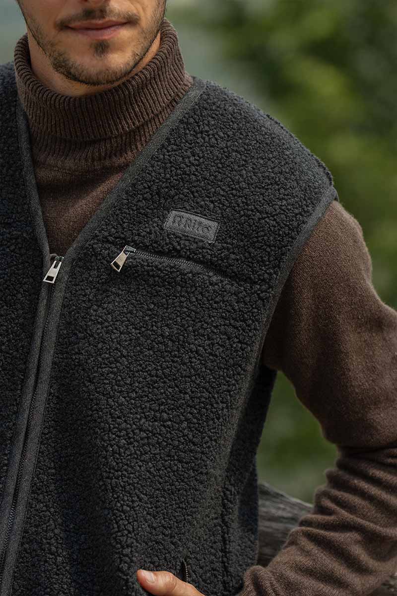 Gilet Pile Donna Uomo Lana Riciclata Andrew - Rifò Lab Moda circolare made in Italy
Grigio Antracite