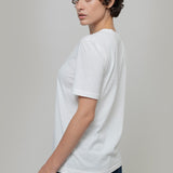 T shirt Bianca Donna Cotone Rigenerato Mimma - Rifò

T-shirt 100 cotone donna bianca, prodotta in Italia per una moda etica in cotone organico e riciclato. Scopri tutte le magliette donna maniche corte di Rifò!